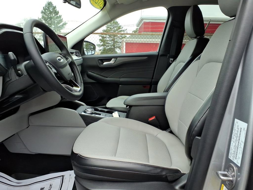 Certified 2023 Ford Escape SE image 14
