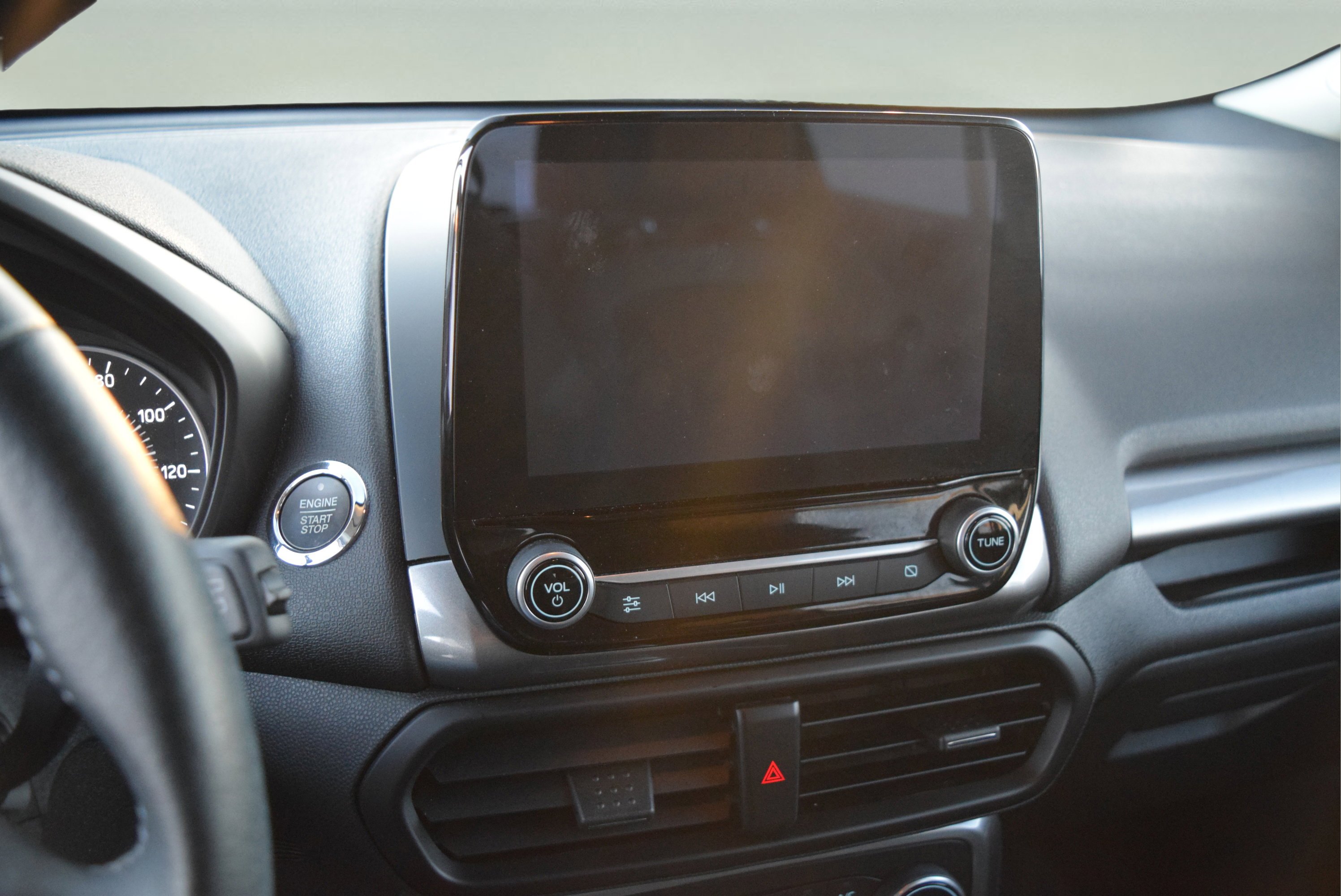 Certified 2021 Ford EcoSport SES image 13