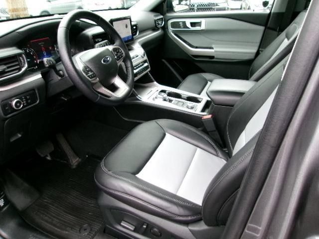 Certified 2023 Ford Explorer XLT w/ Equipment Group 202A AWD/4WD image 10