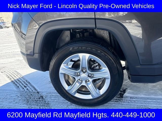 Used 2024 Jeep Compass Latitude w/ Convenience Group image 39