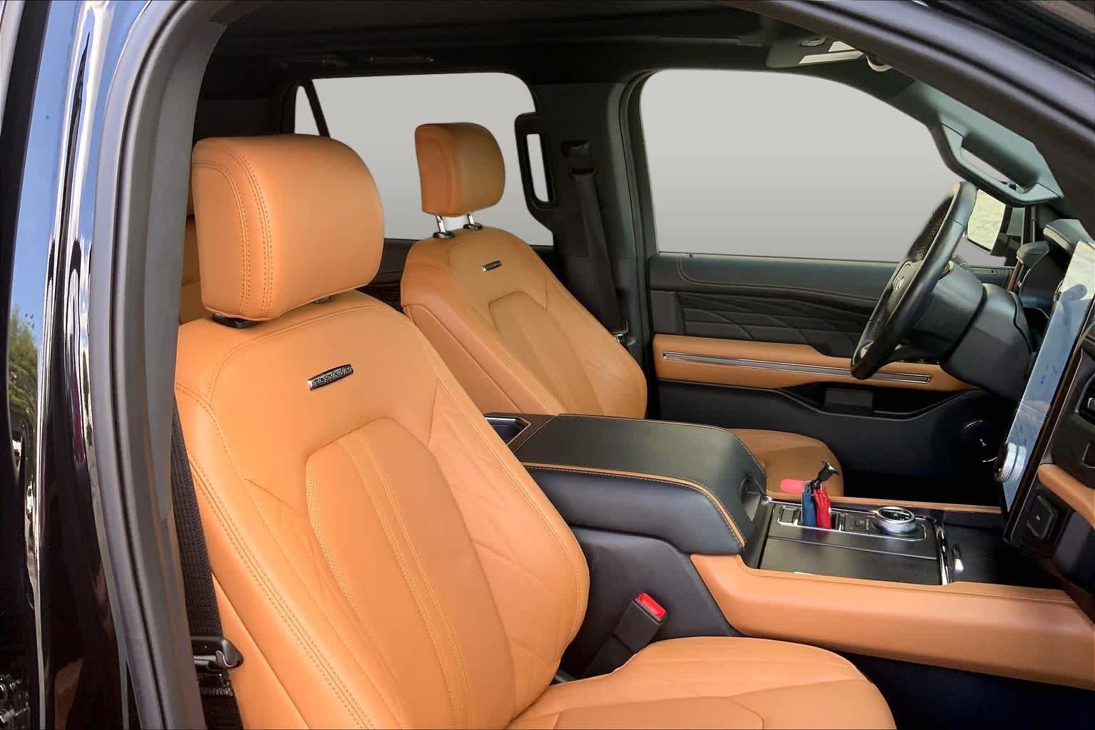 Certified 2023 Ford Expedition Platinum RWD image 9