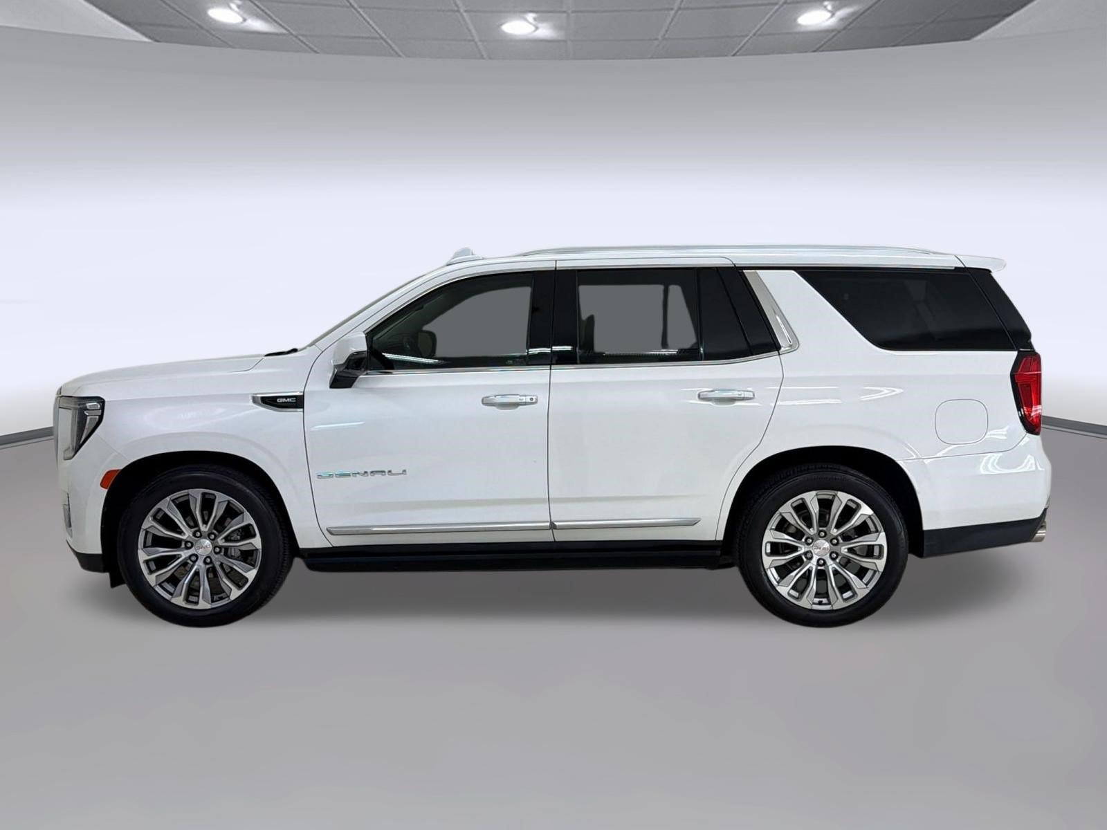 Used 2021 GMC Yukon Denali w/ Denali Ultimate Package RWD image 2