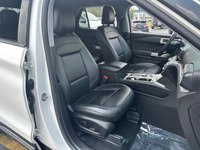 Certified 2023 Ford Explorer XLT w/ Equipment Group 202A AWD/4WD image 35