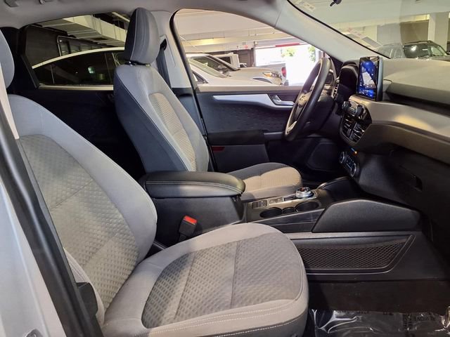 Certified 2020 Ford Escape SE FWD image 29