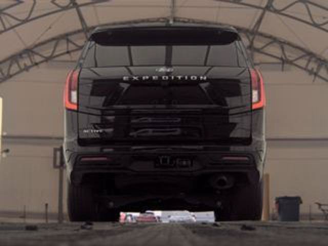 Certified 2025 Ford Expedition Active RWD image 5