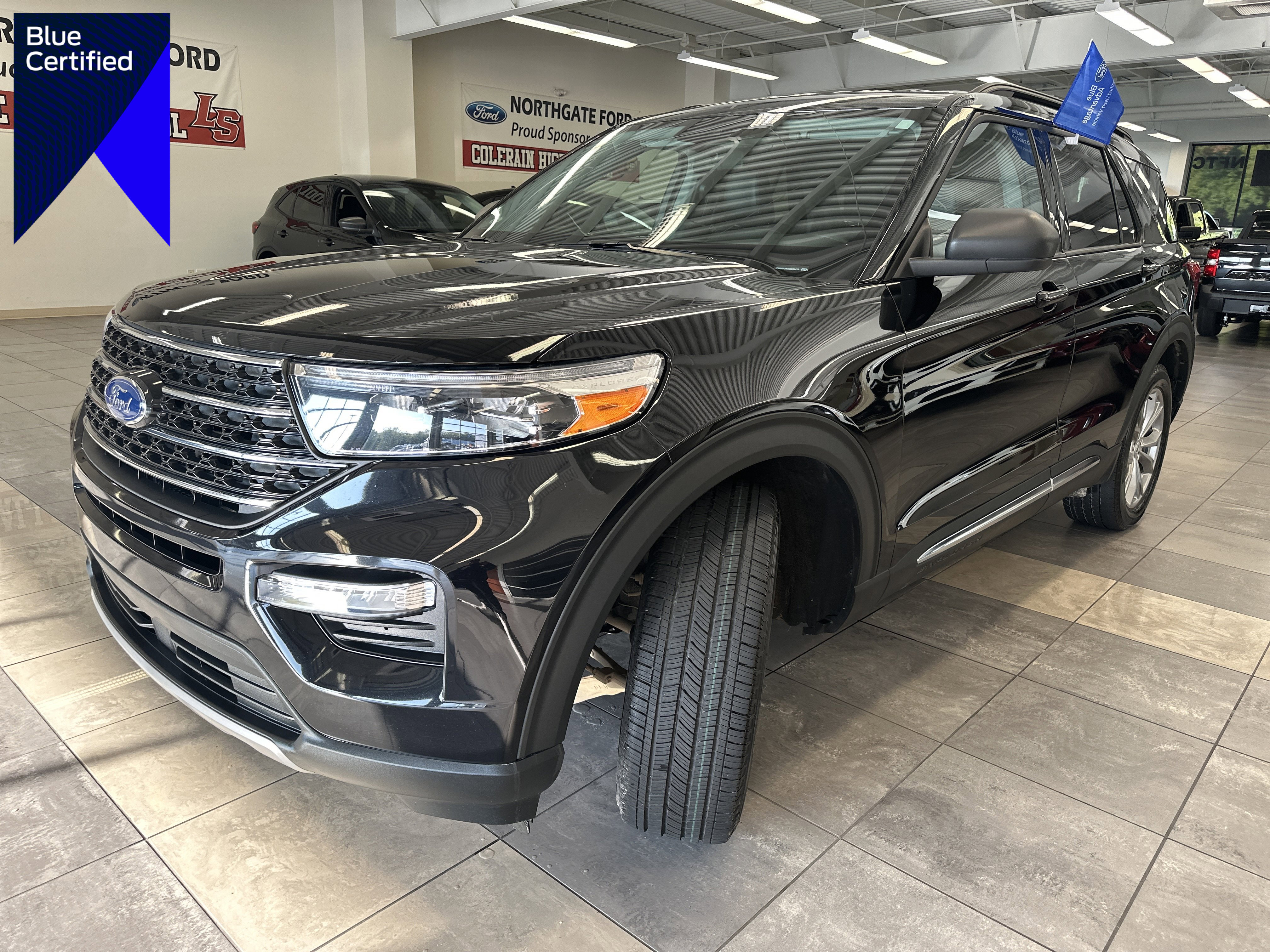 Certified 2022 Ford Explorer XLT w/ Equipment Group 202A image 1