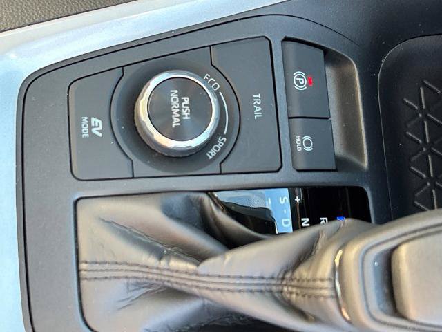 Used 2025 Toyota RAV4 XLE w/ Weather Package AWD/4WD image 17
