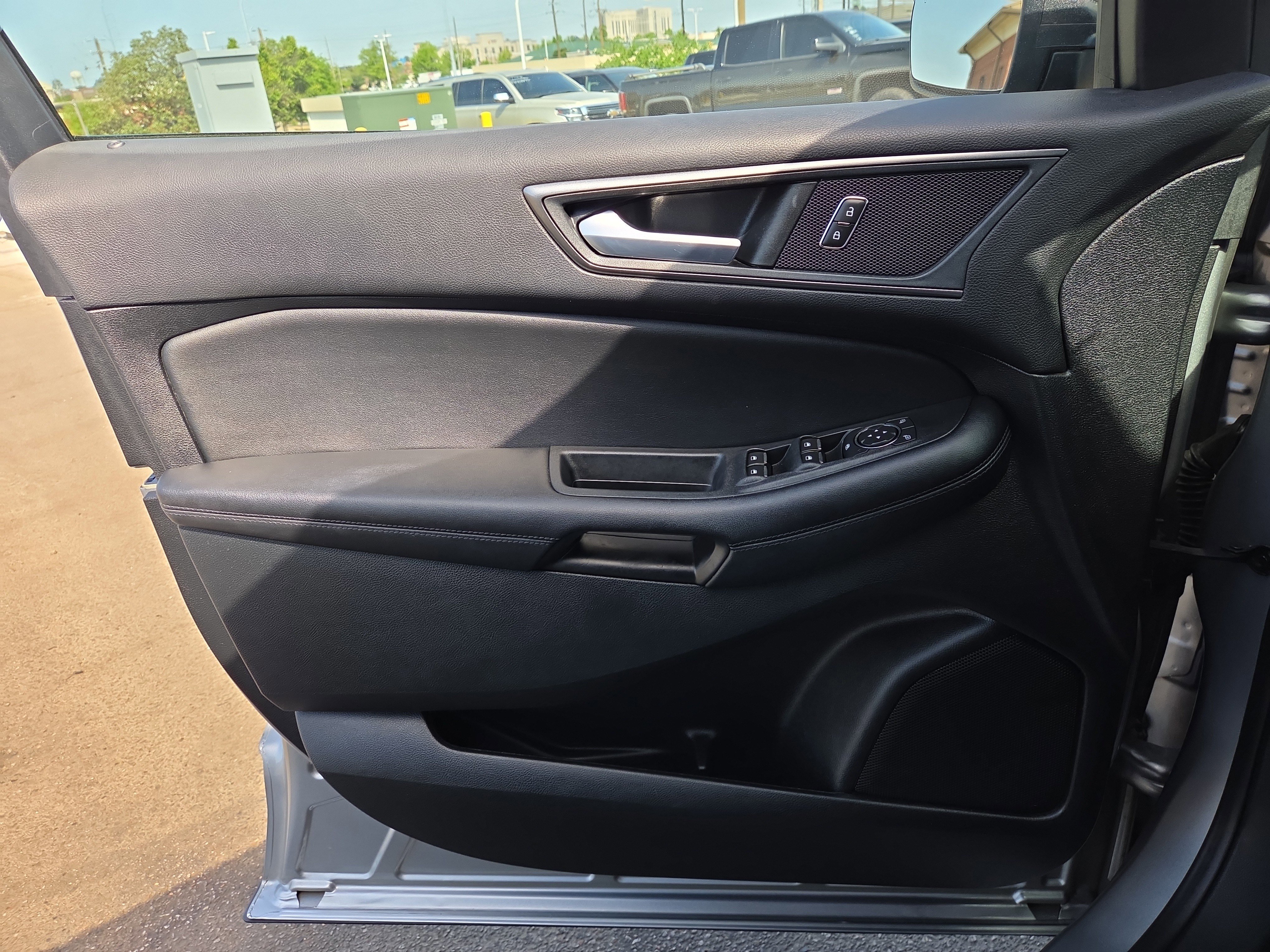 Certified 2022 Ford Edge SE image 17