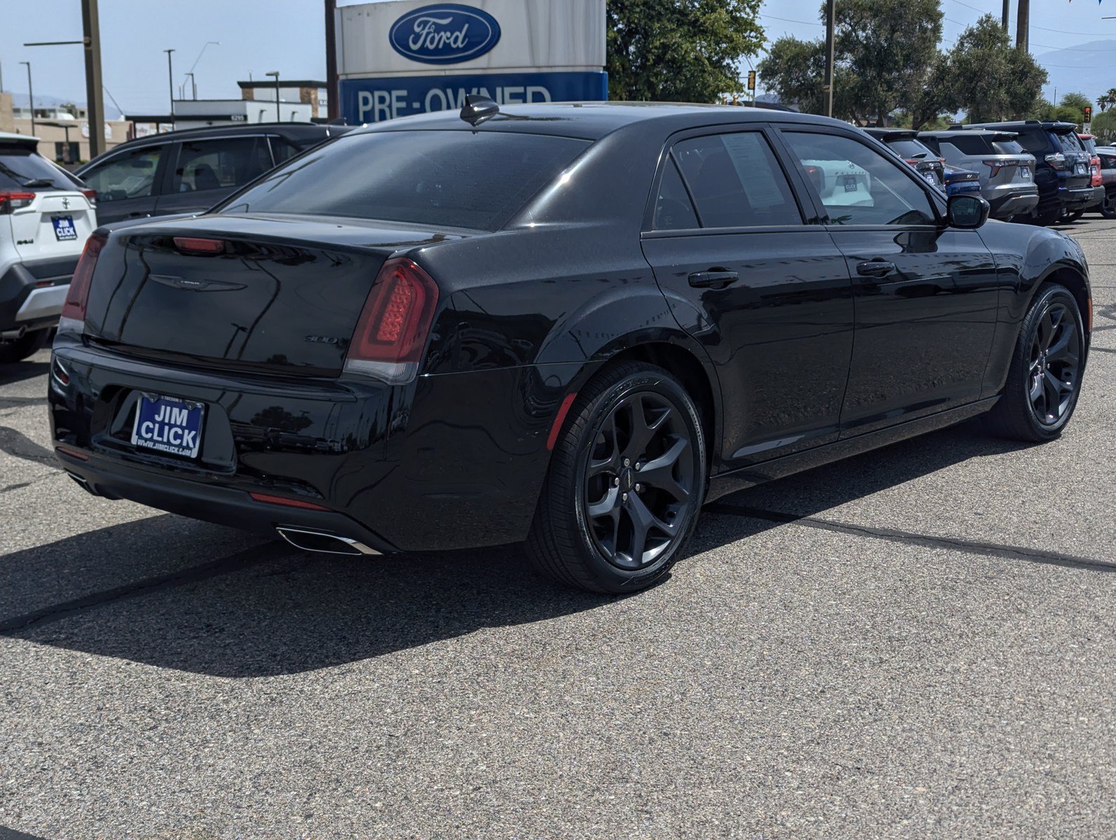 Used 2021 Chrysler 300 Touring w/ Sport Appearance Package RWD image 2