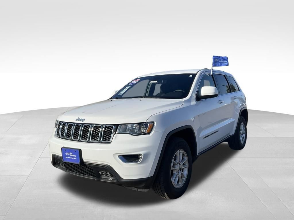 Used 2020 Jeep Grand Cherokee Laredo image 2