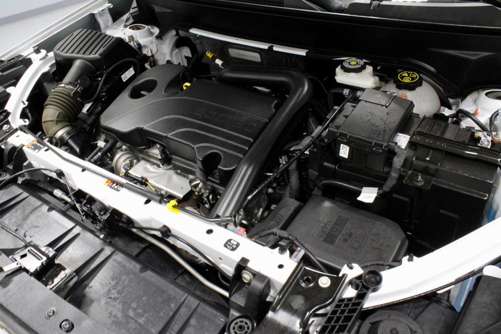 Used 2023 GMC Terrain SLE FWD image 17