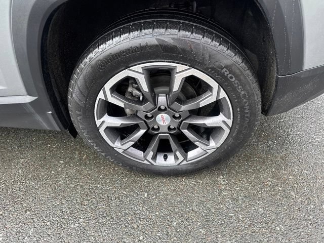 Used 2025 GMC Terrain Elevation w/ Elevation Premium Package AWD/4WD image 12
