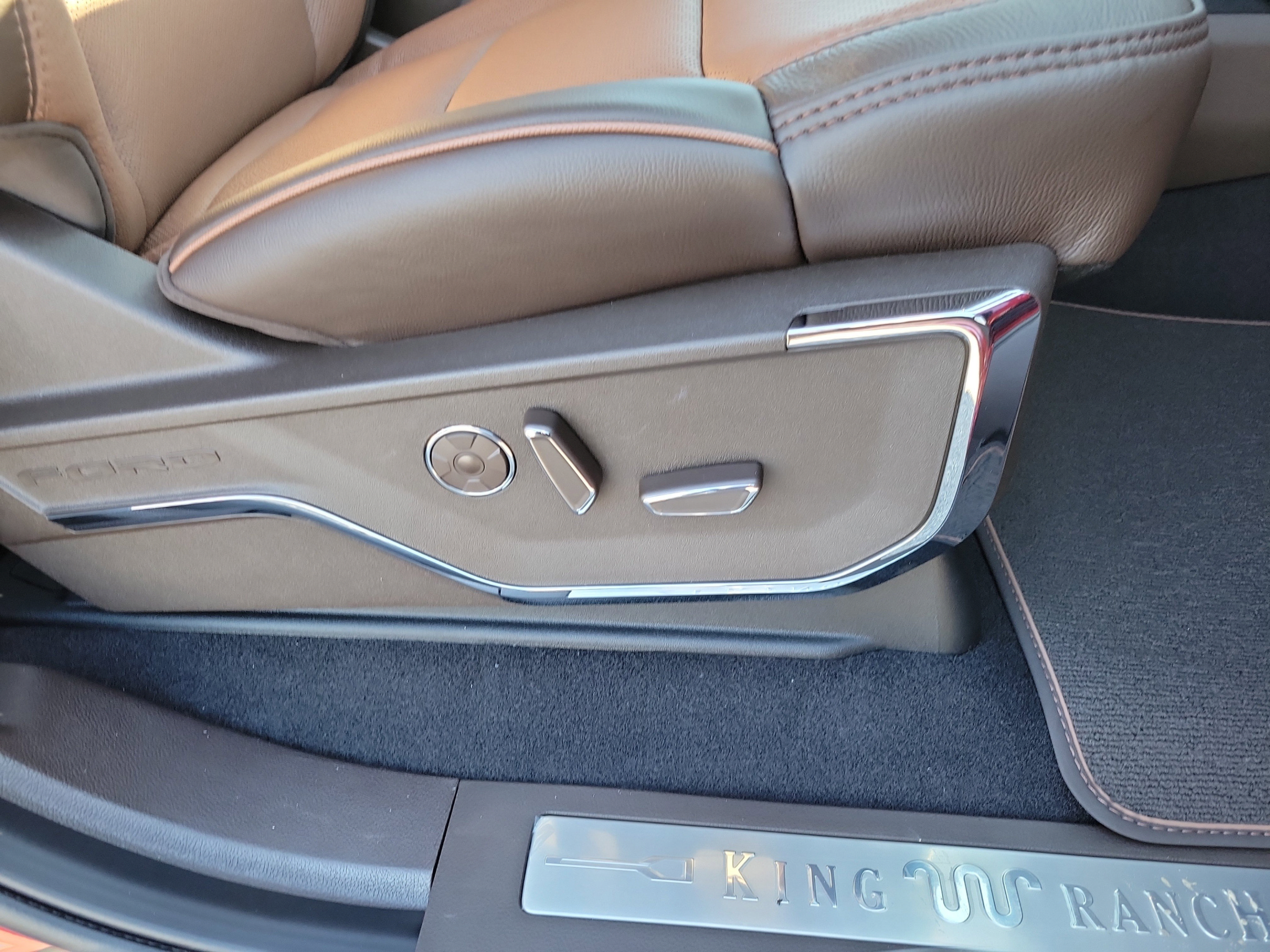 Certified 2025 Ford F150 King Ranch AWD/4WD image 24