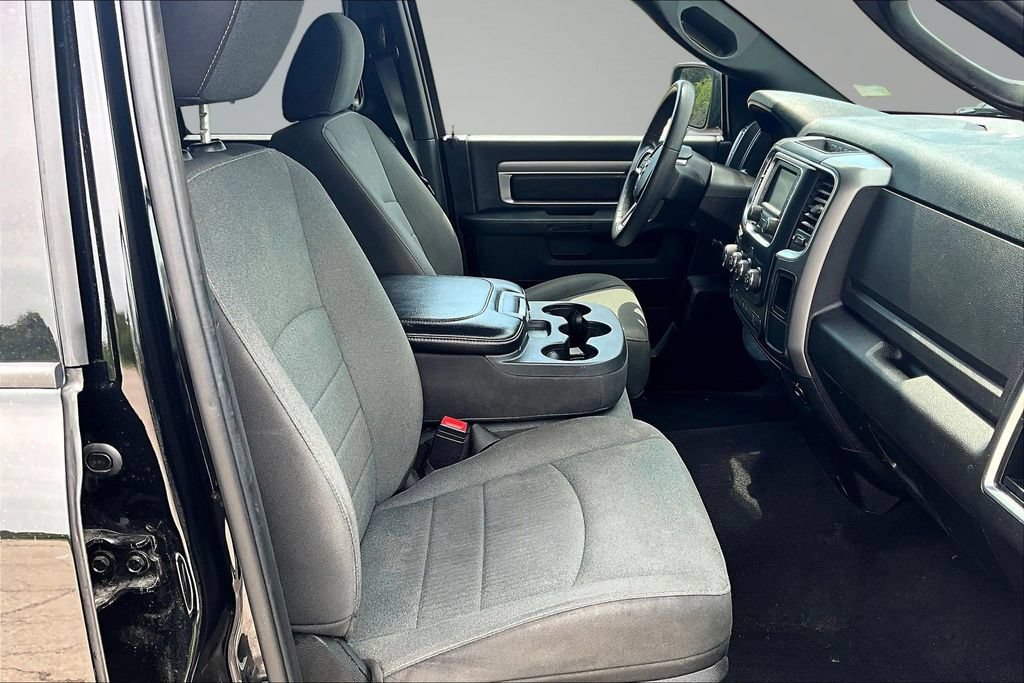 Used 2022 RAM 1500 Warlock AWD/4WD image 22