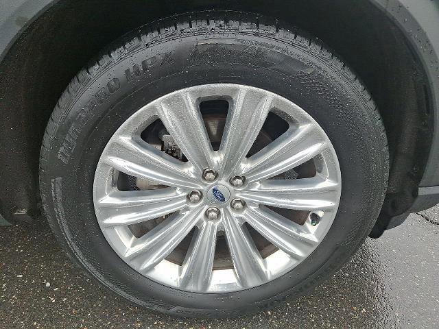 Certified 2022 Ford Explorer Limited w/ Limited Technology Package image 8