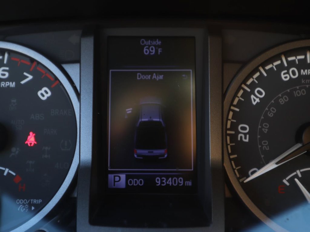Used 2020 Toyota Tacoma TRD Off-Road RWD image 20