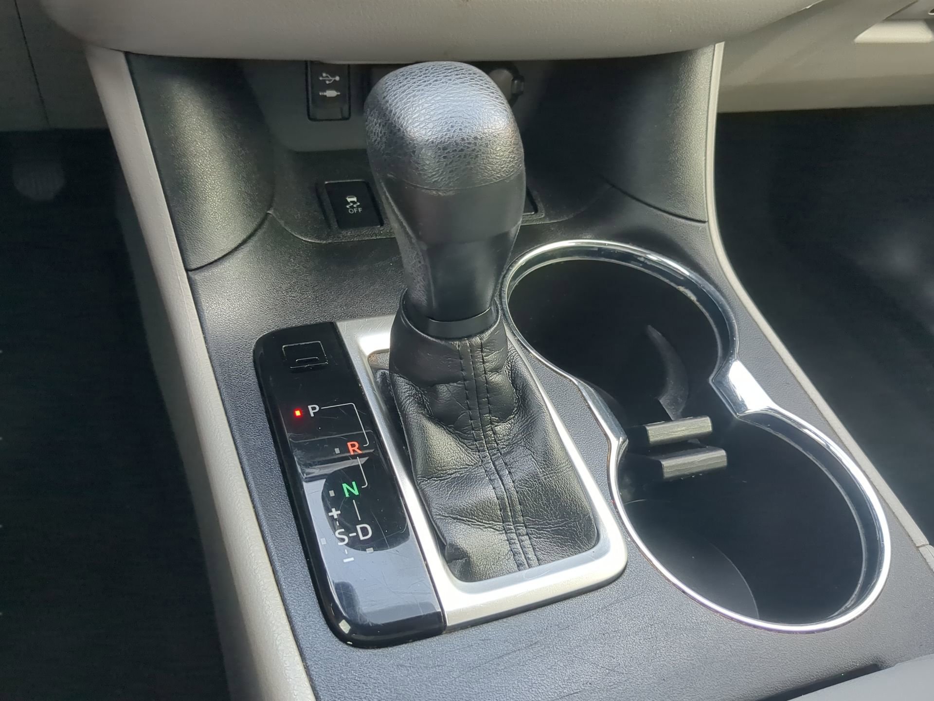 Used 2019 Toyota Highlander LE FWD image 60