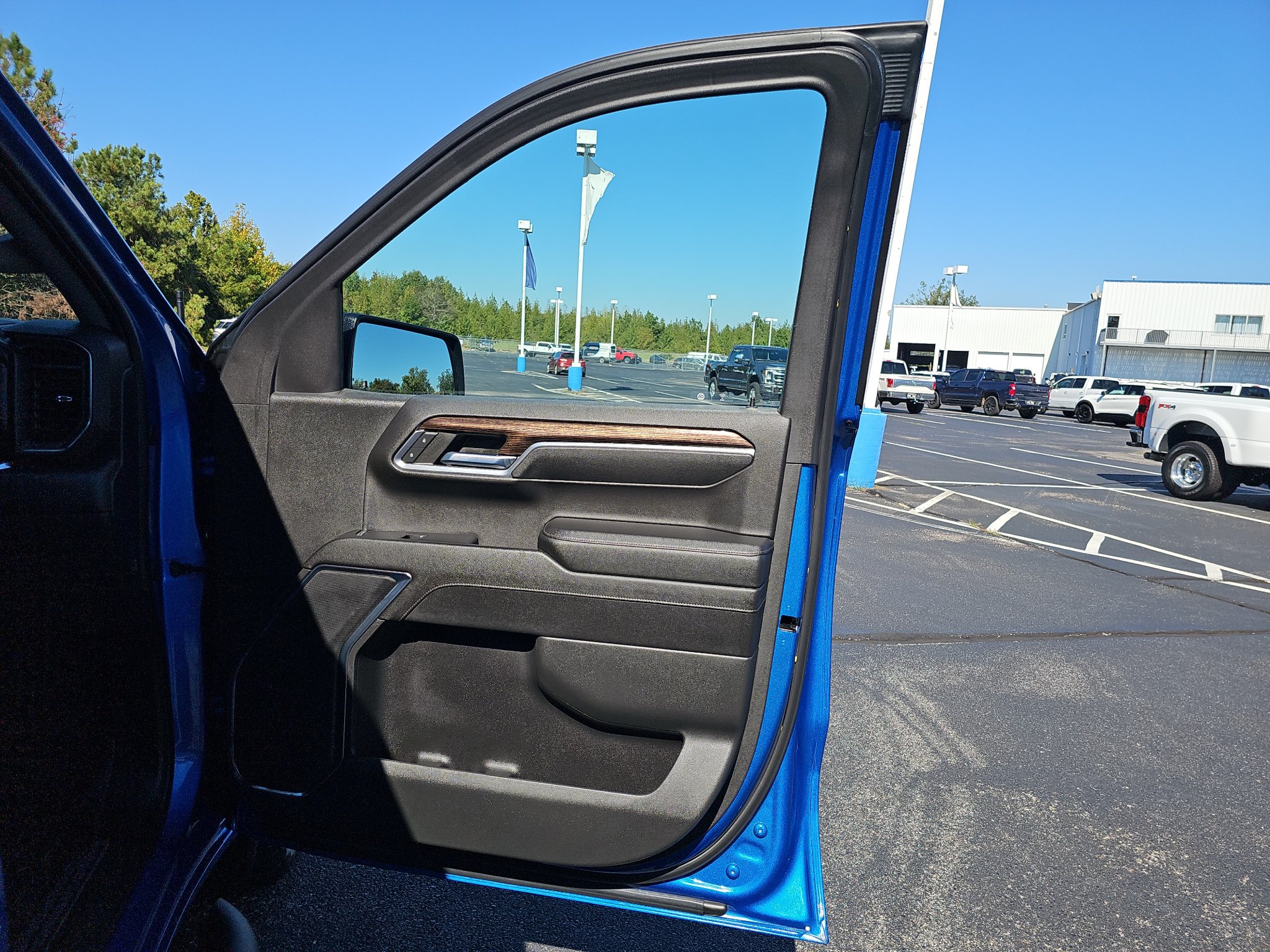 Used 2023 GMC Sierra 1500 Elevation w/ X31 Off-Road Package AWD/4WD image 20