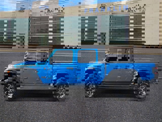 Used 2024 Jeep Gladiator Mojave image 2