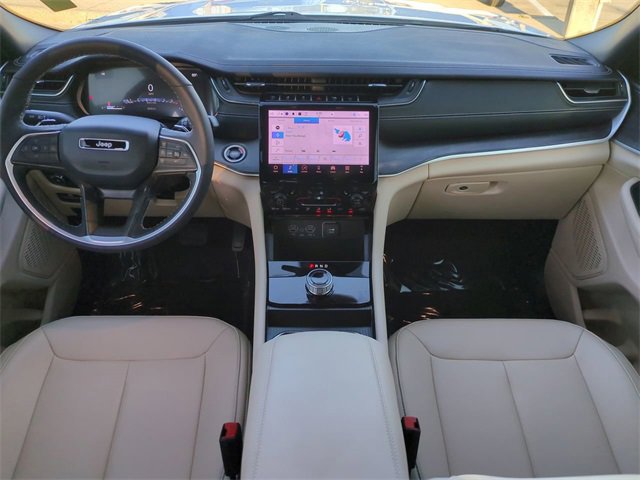 Used 2025 Jeep Grand Cherokee Limited w/ Trailer Tow Package image 15