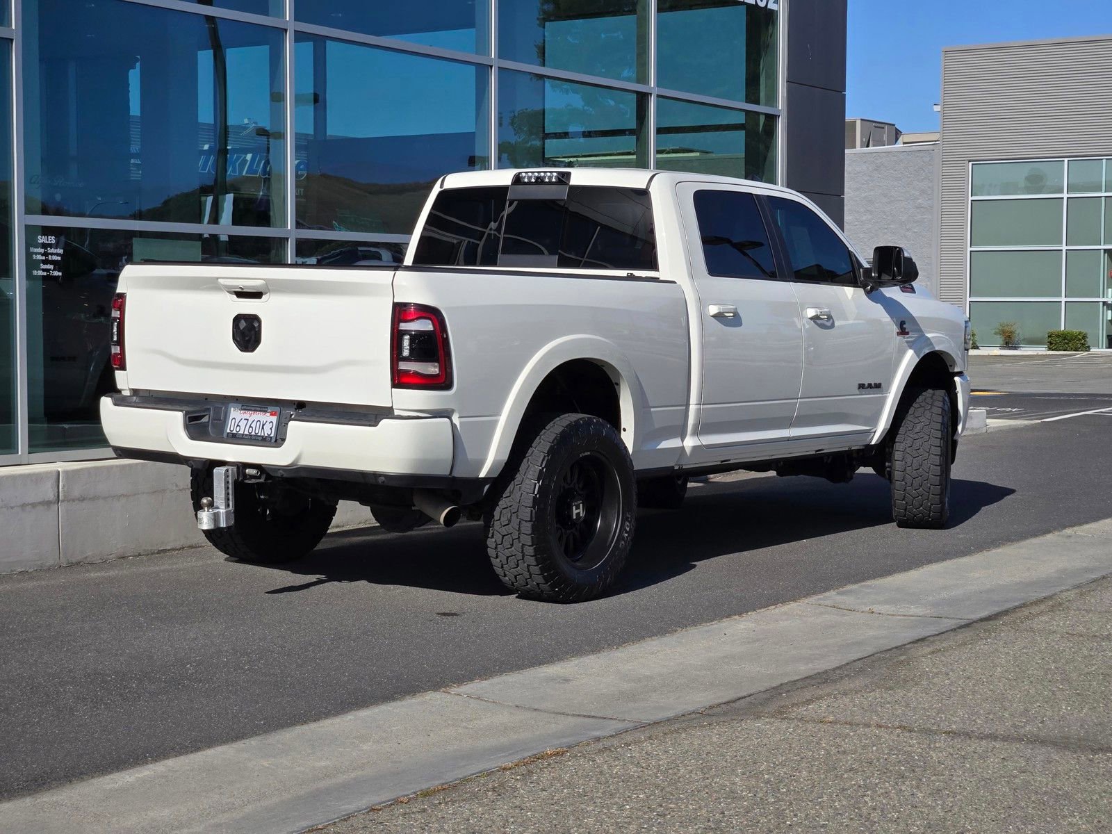 Used 2022 RAM 2500 Laramie w/ Night Edition AWD/4WD image 4