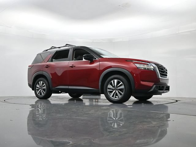Used 2022 Nissan Pathfinder SL AWD/4WD image 36