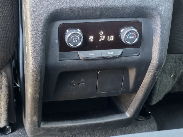 Used 2024 Chevrolet Traverse LS FWD image 21