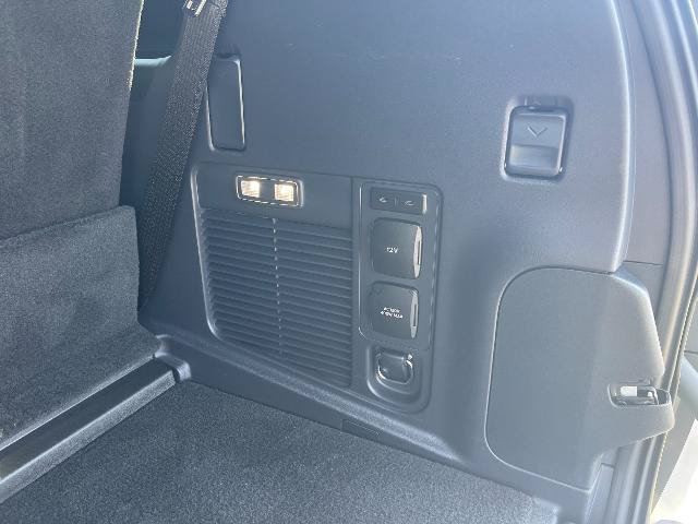 Certified 2025 Ford Expedition Tremor AWD/4WD image 35