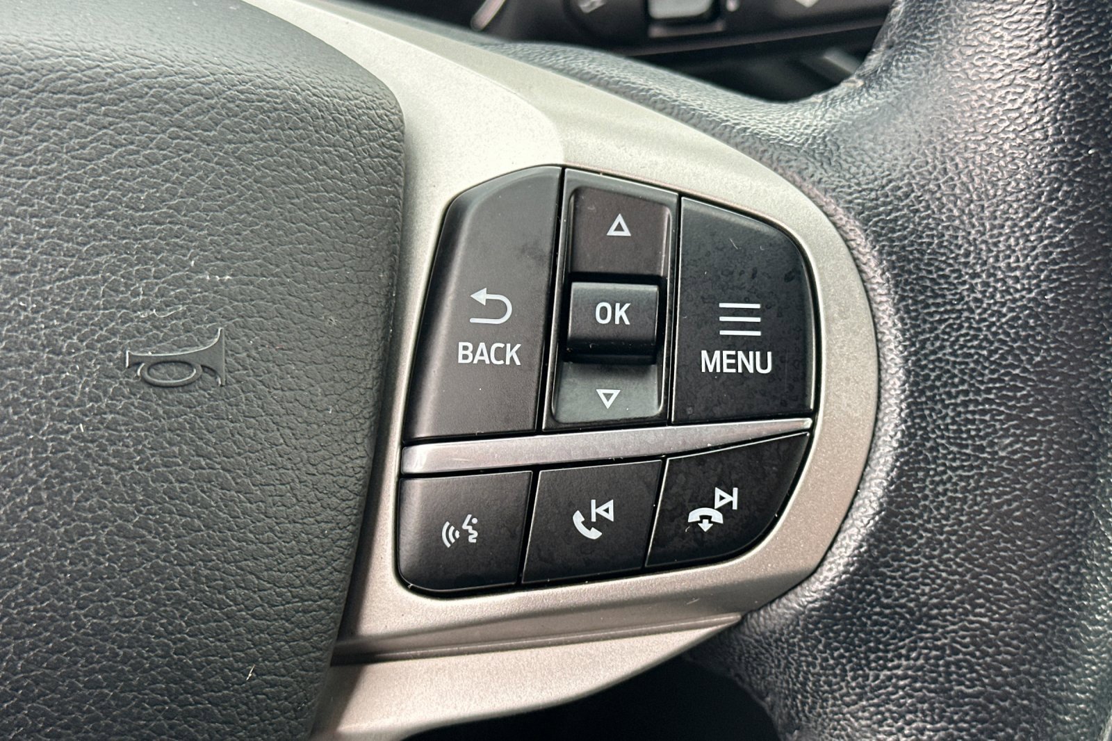 Certified 2021 Ford Explorer XLT w/ Equipment Group 202A image 28