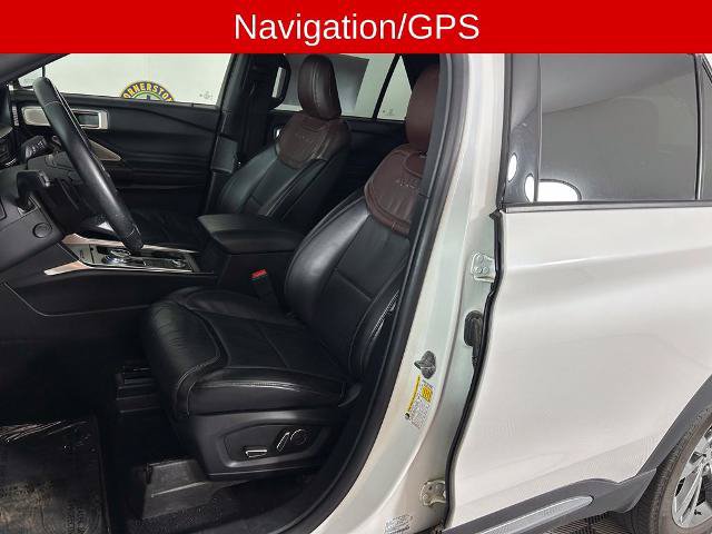 Certified 2020 Ford Explorer Platinum w/ Premium Technology Package AWD/4WD image 11