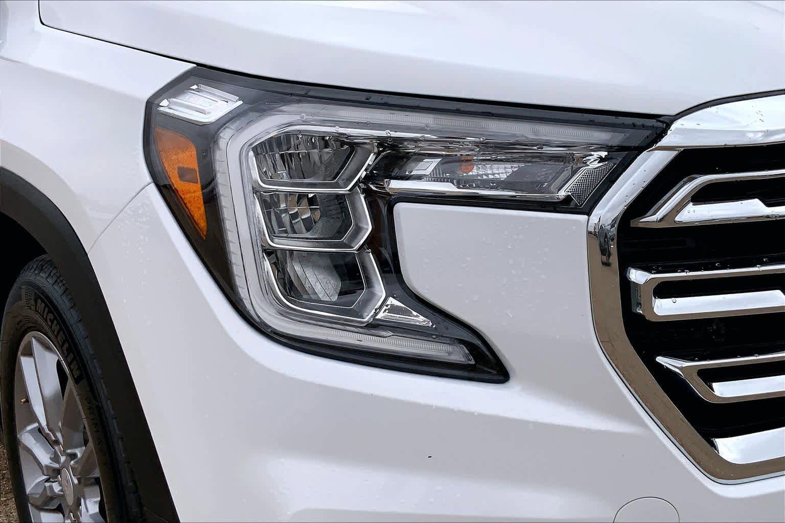 Used 2022 GMC Terrain SLT FWD image 28