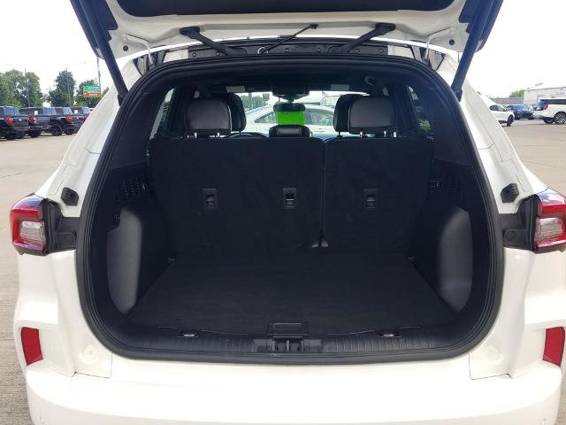 Certified 2023 Ford Escape ST-Line w/ Tech Pack #1 AWD/4WD image 4