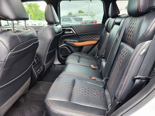 Used 2022 Mitsubishi Outlander SEL AWD/4WD image 16
