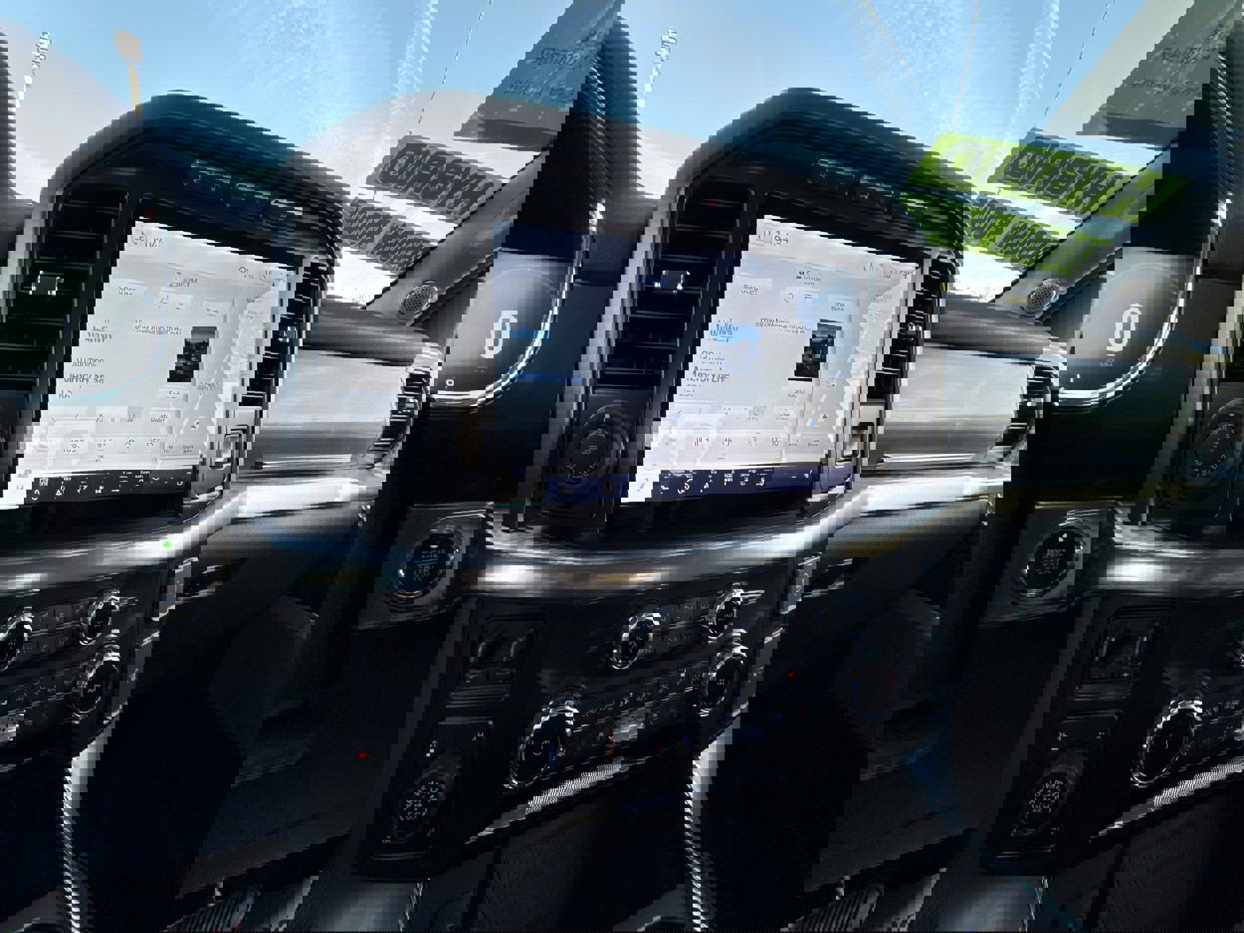 Certified 2022 Ford F150 Lariat w/ Equipment Group 502A High image 23