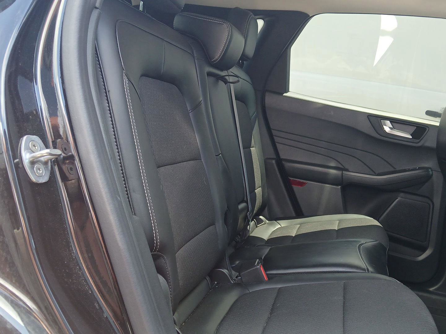 Certified 2024 Ford Escape SE FWD image 21