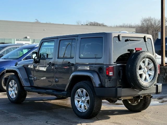 Used 2018 Jeep Wrangler Unlimited Sahara w/ Connectivity Group image 38