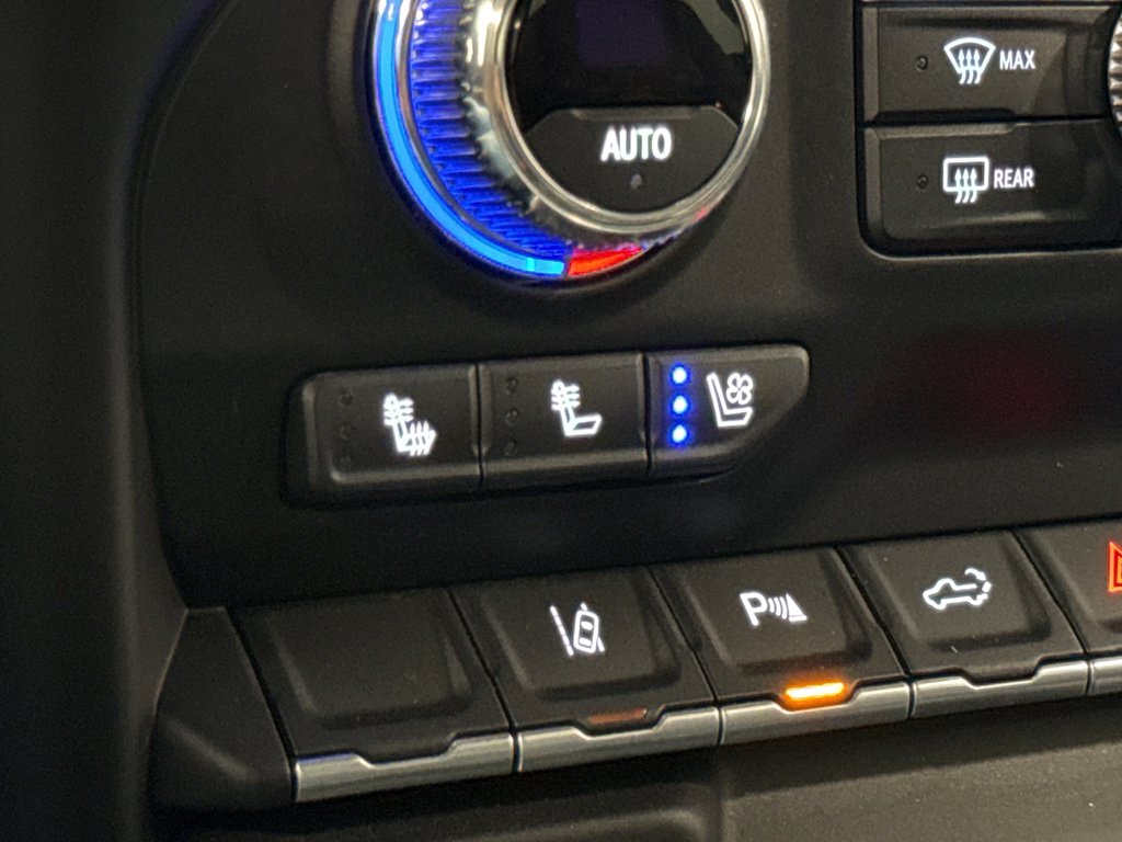 Used 2022 GMC Sierra 2500 AT4 w/ AT4 Preferred Package image 28