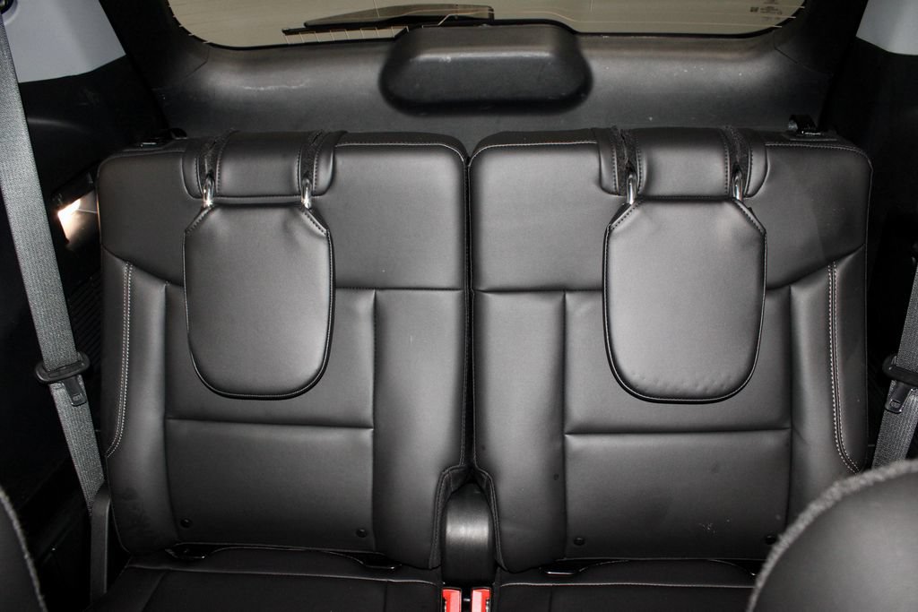 Certified 2024 Ford Explorer XLT w/ Equipment Group 202A AWD/4WD image 23