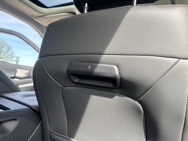 Certified 2025 Ford Expedition Active image 41