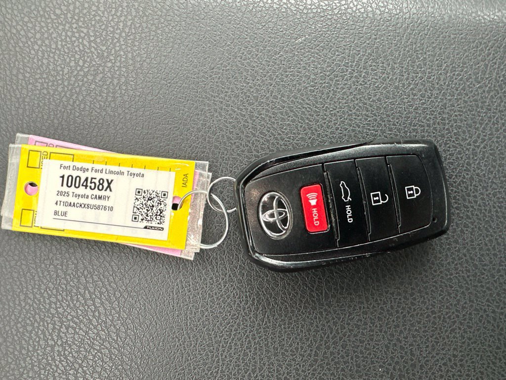 Used 2025 Toyota Camry SE FWD image 51