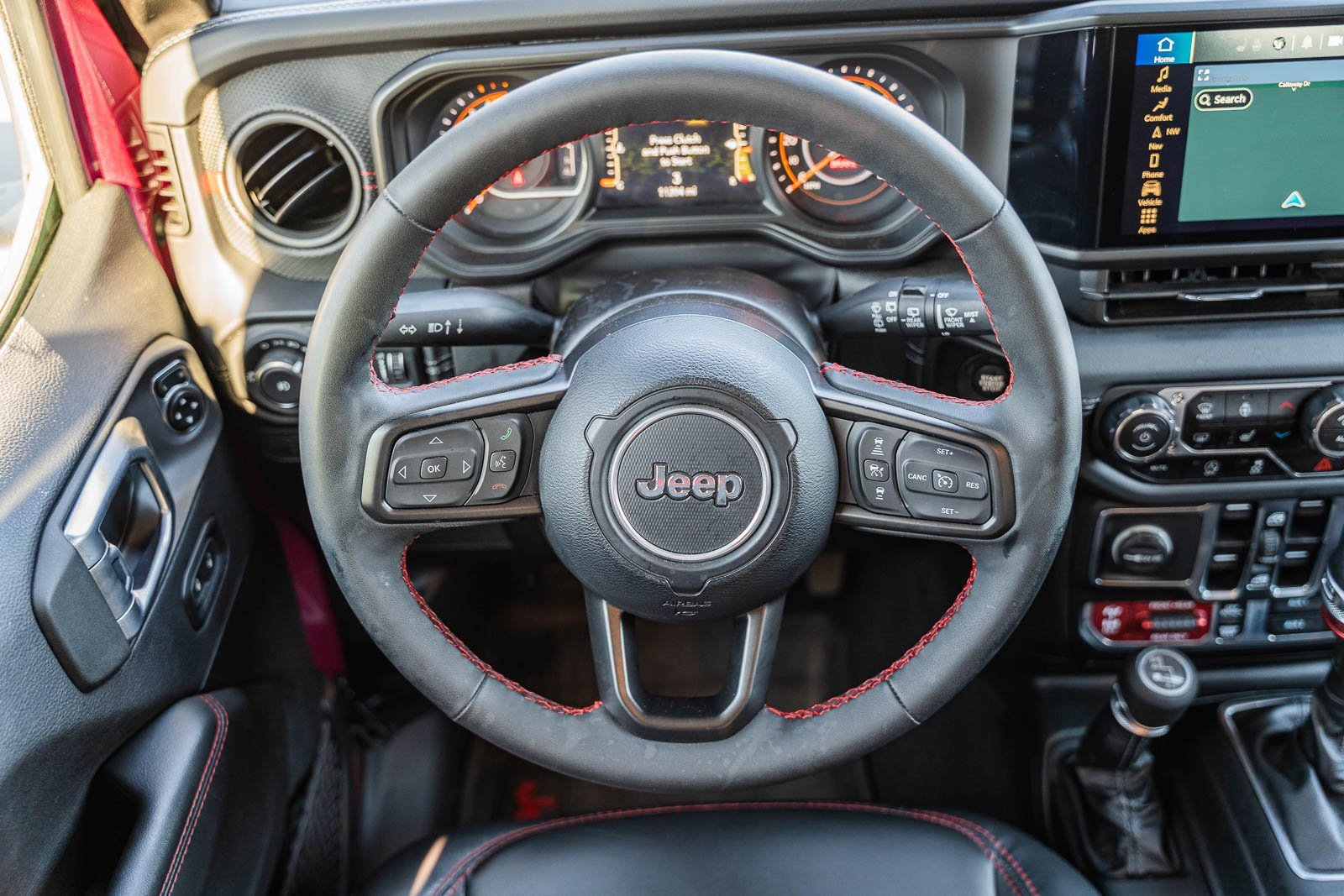 Used 2024 Jeep Wrangler Unlimited Rubicon w/ Technology Group image 24