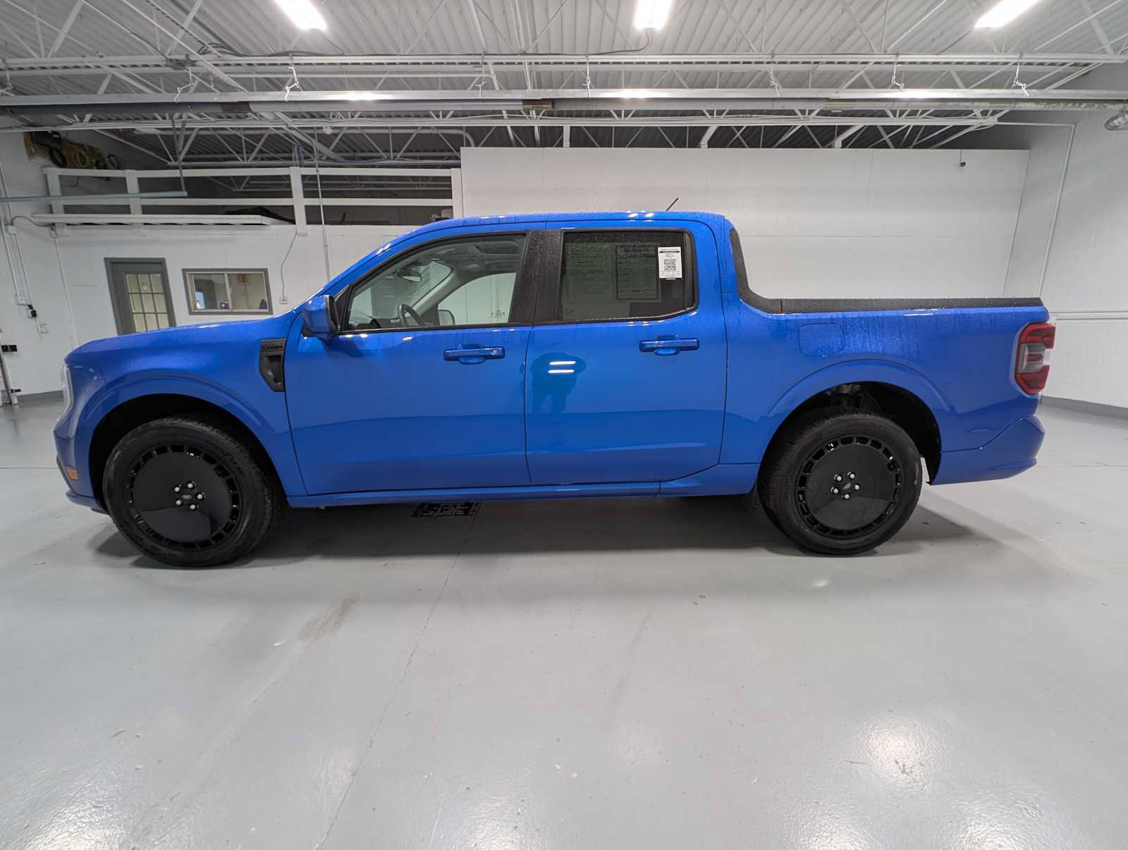 Certified 2025 Ford Maverick Lobo AWD/4WD image 11