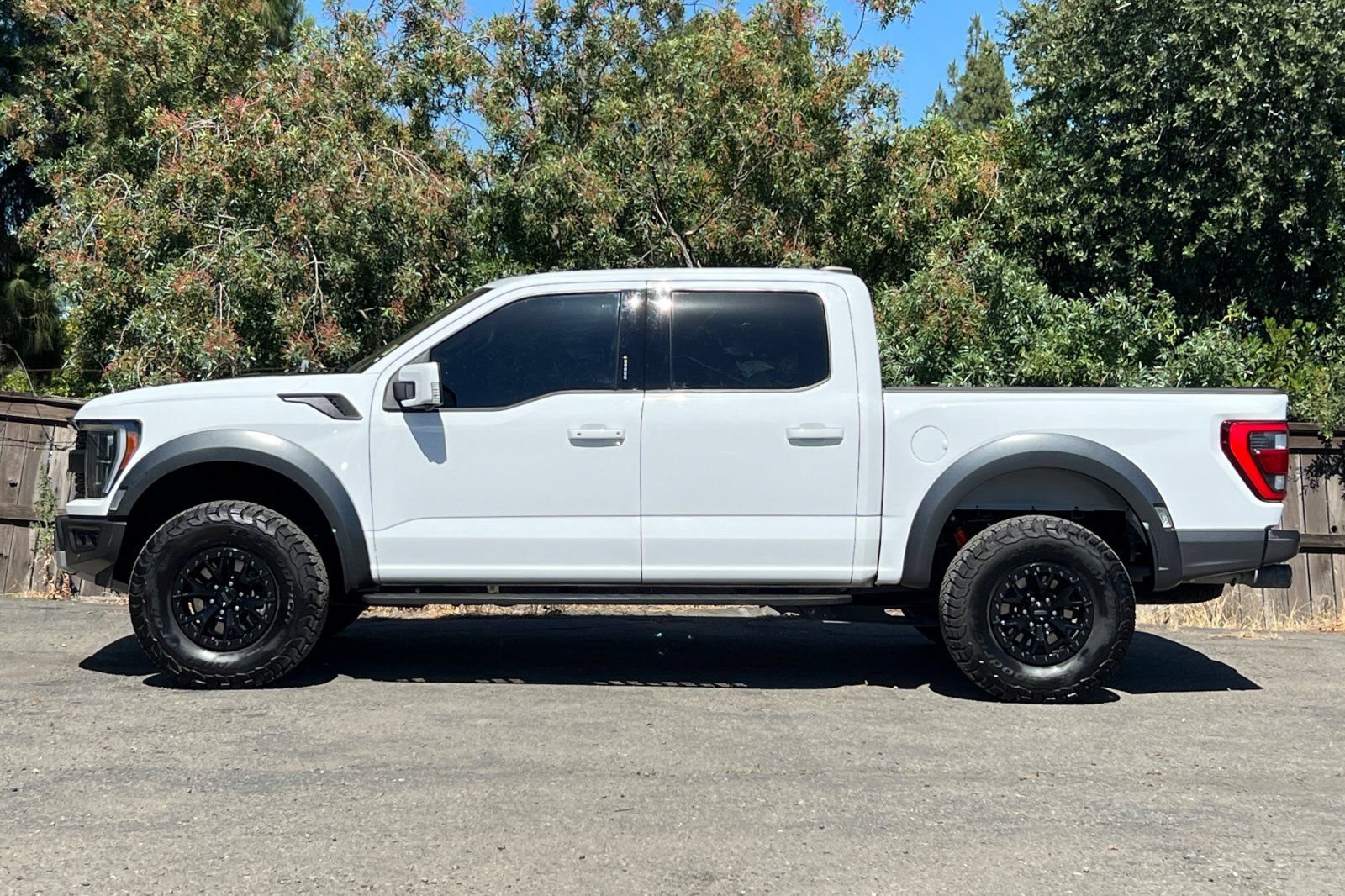 Certified 2023 Ford F150 Raptor w/ Raptor 37 Performance Package AWD/4WD image 7