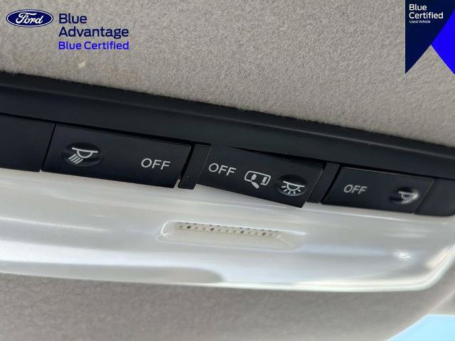 Used 2025 Nissan Versa SV FWD image 32