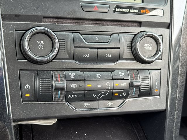 Certified 2018 Ford Explorer XLT w/ Equipment Group 201A FWD image 19
