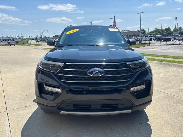 Certified 2024 Ford Explorer XLT w/ Equipment Group 202A AWD/4WD image 6