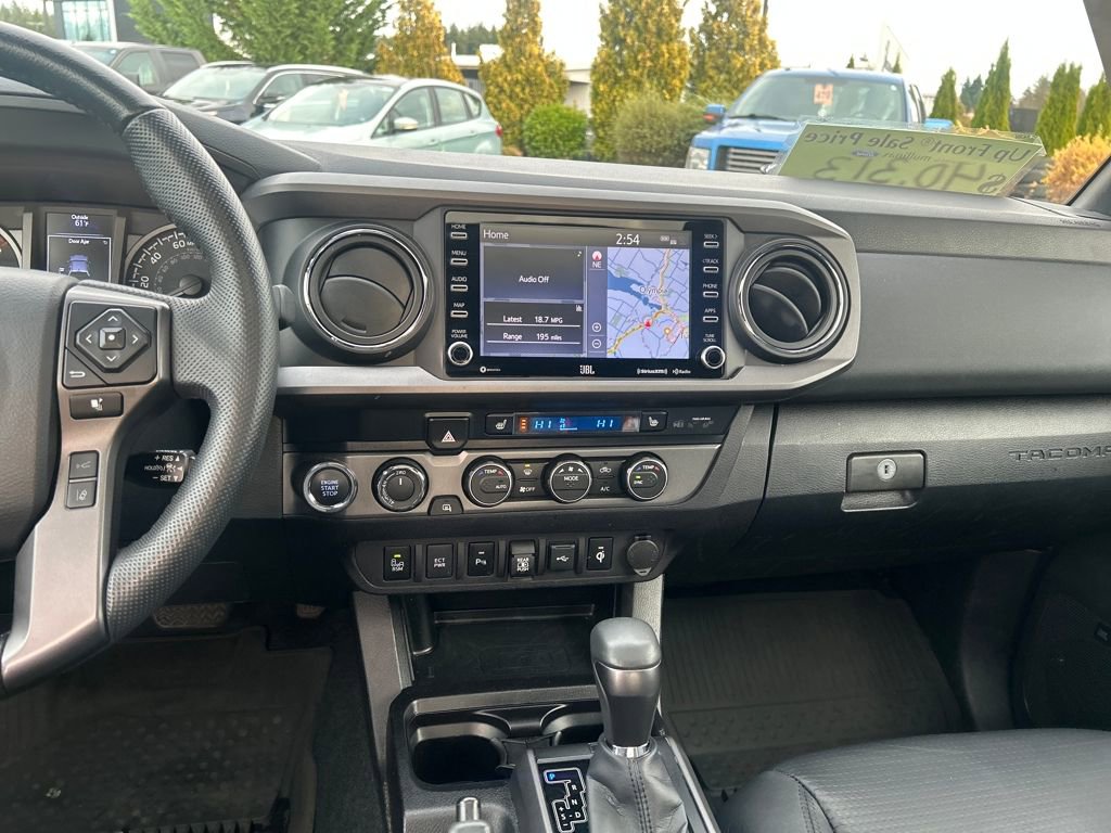 Used 2022 Toyota Tacoma TRD Off-Road image 24