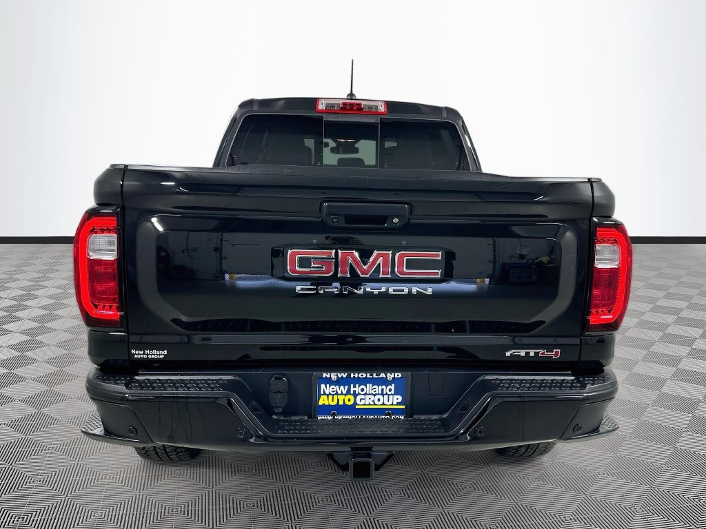 Used 2026 GMC Canyon AT4 w/ AT4 Premium Package AWD/4WD image 9