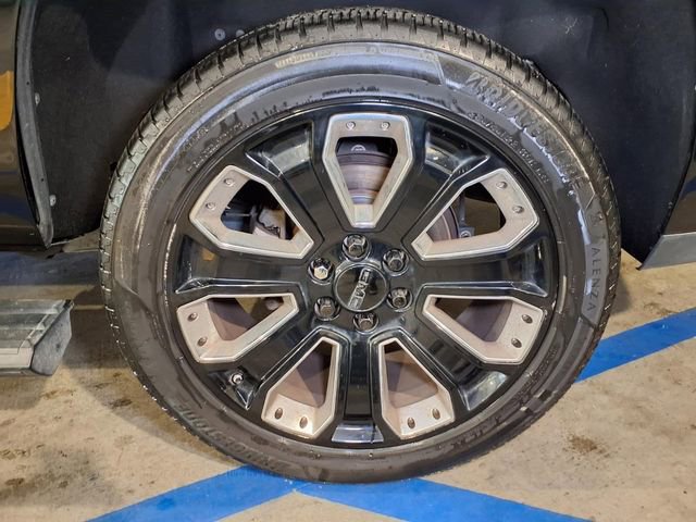 Used 2018 GMC Yukon Denali w/ Denali Ultimate Package AWD/4WD image 22