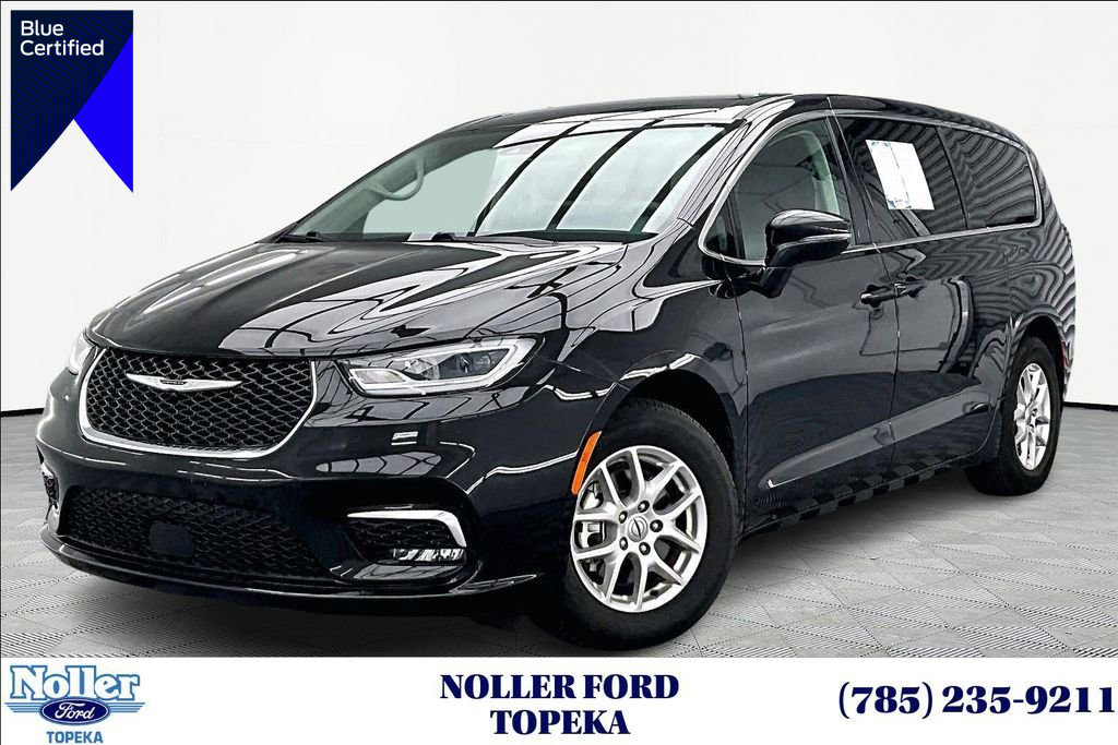 Used 2024 Chrysler Pacifica Touring-L